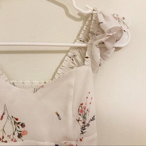 Floral Ruffle Tank Top - Picture 2 of 3